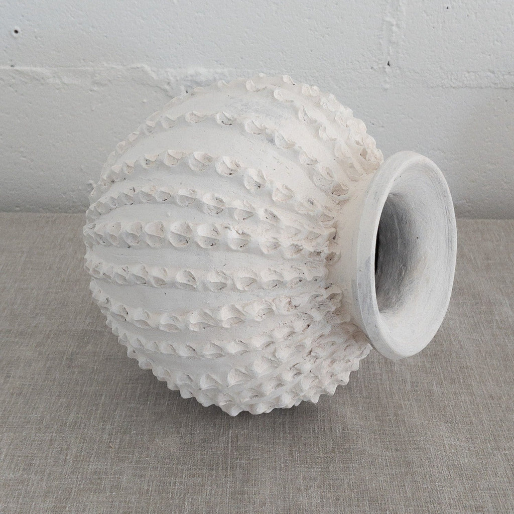 Studio CM | A white colored & textured handmade ceramic vases from Oaxaca Mexico