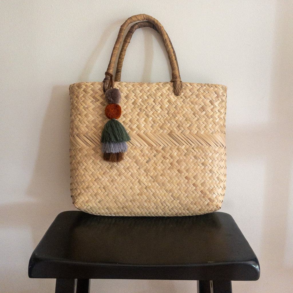 Studio CM | Handmade natural material tote made in Oaxaca Mexico from Palm leaves