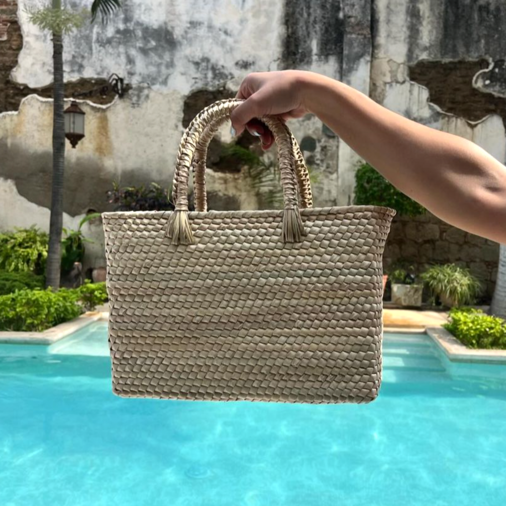 Studio CM | Handmade natural material tote made in Oaxaca Mexico from Palm leaves