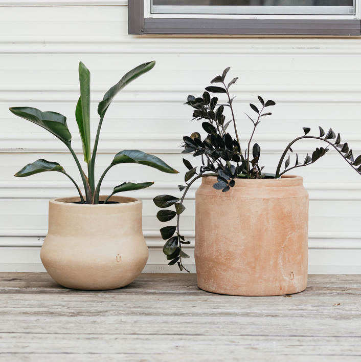 keilson terracotta pot planter Tinaja Lisa