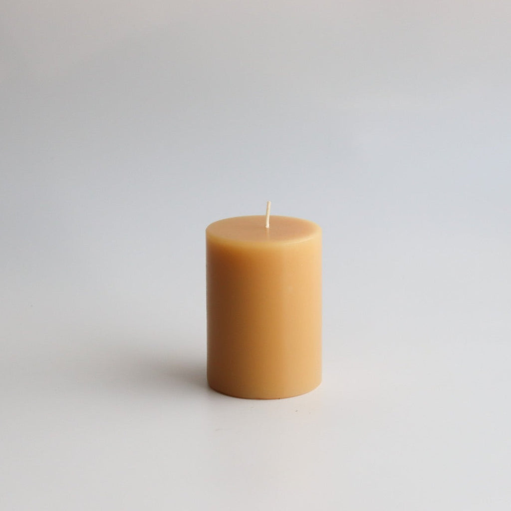 Studio CM | Beeswax colored paraffin candle handmade in Jalisco Mexico